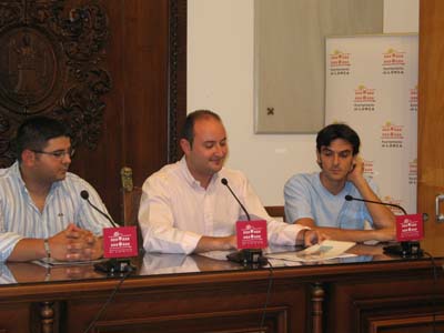 El edil de Juventud, Joaquín Ruíz, presenta el programa Dinzamiza Coy 2007
